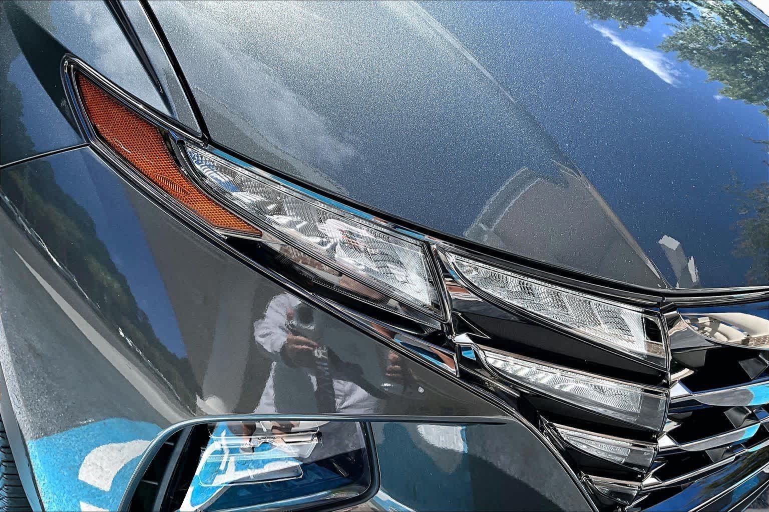 Used 2024 Amazon Gray Hyundai Limited image 28
