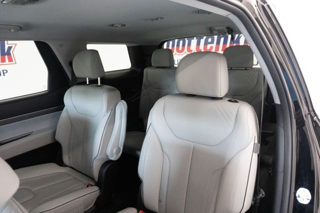 Certified Used 2025 Black Hyundai SEL image 8
