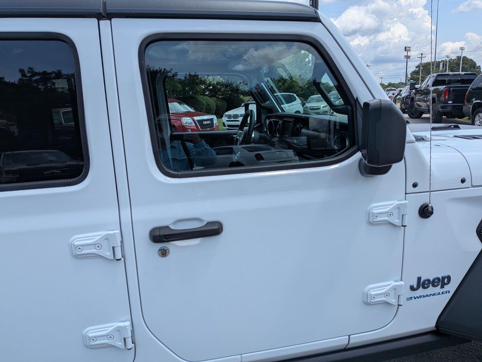 Used 2023 Bright White Clearcoat Jeep Rubicon image 34