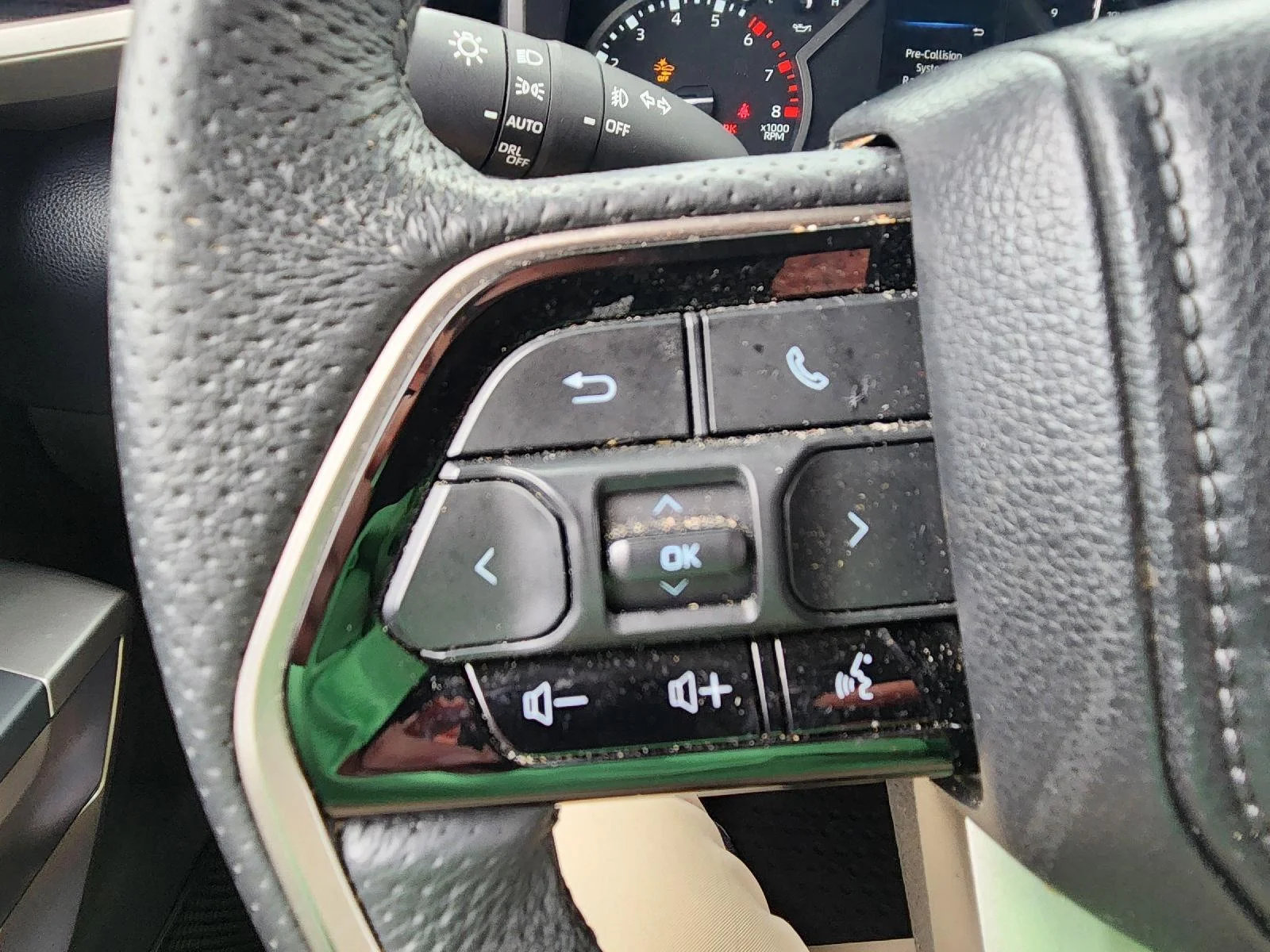 Used 2023 Ice Cap Toyota SR5 image 22