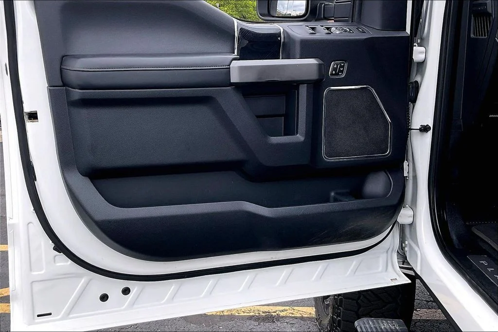 Used 2020 White Ford Platinum image 22