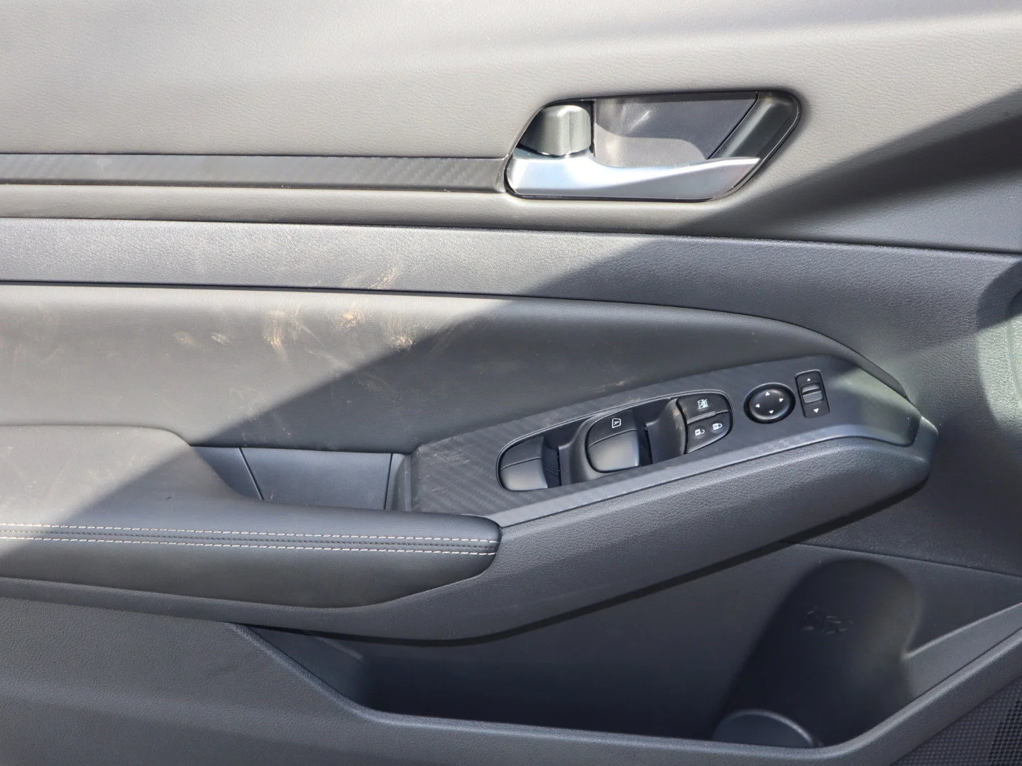 2025 Nissan Altima SV - Photo 13