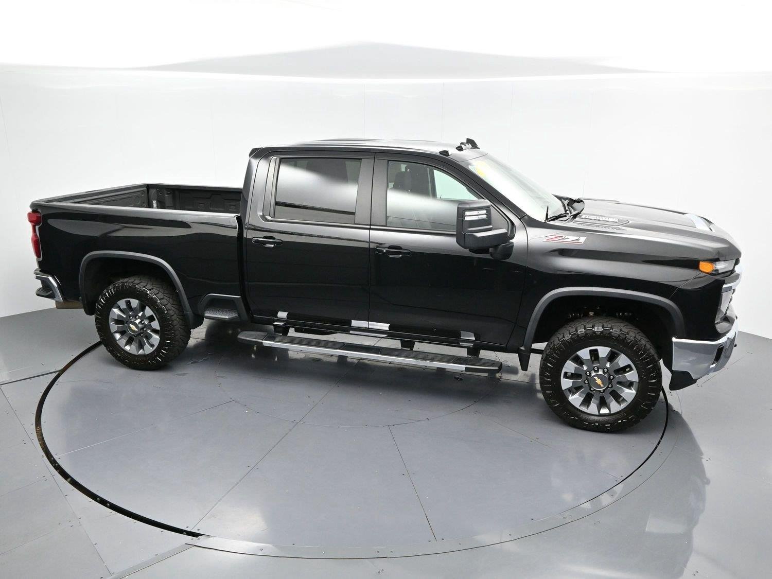Used 2024 Black Chevrolet LT image 41
