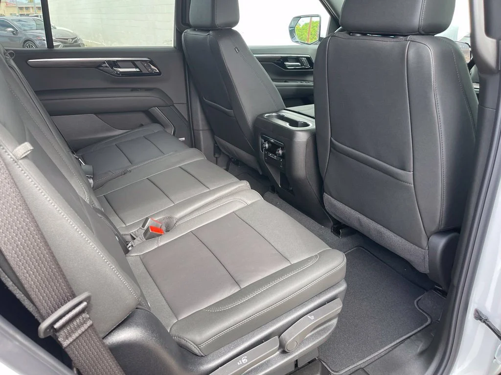 New 2026 Summit White Chevrolet LT image 30
