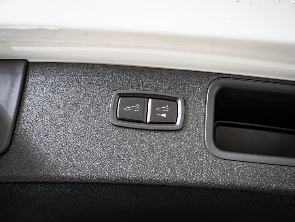 Used 2026 White Porsche  image 22