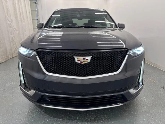 Used 2023 Green Cadillac Premium Luxury image 4