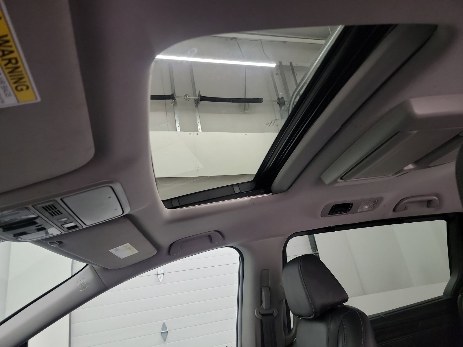 2023 Honda Odyssey Touring - Photo 24