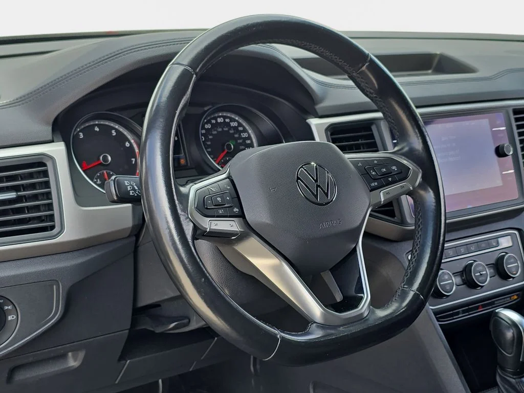 Used 2020 Silver Volkswagen 3.6L V6 SE w/Technology R-Line image 19