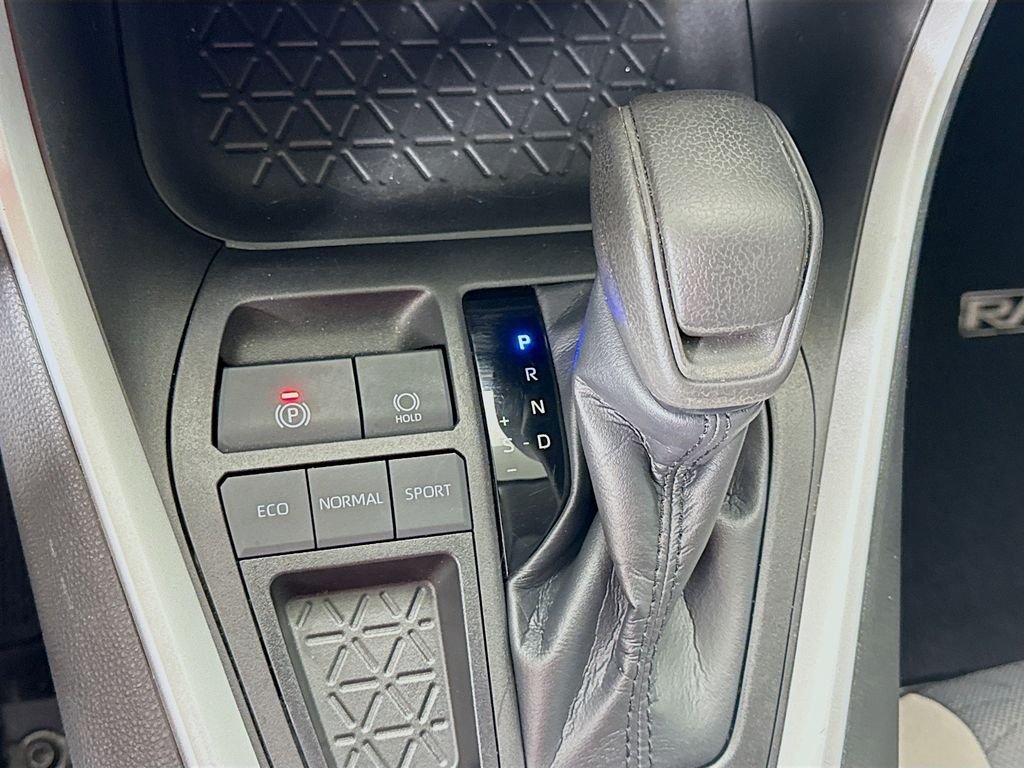 Used 2022 Lunar Rock Toyota XLE image 18