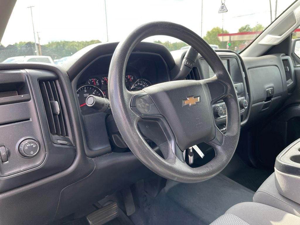 Used 2018 Summit White Chevrolet WT image 14