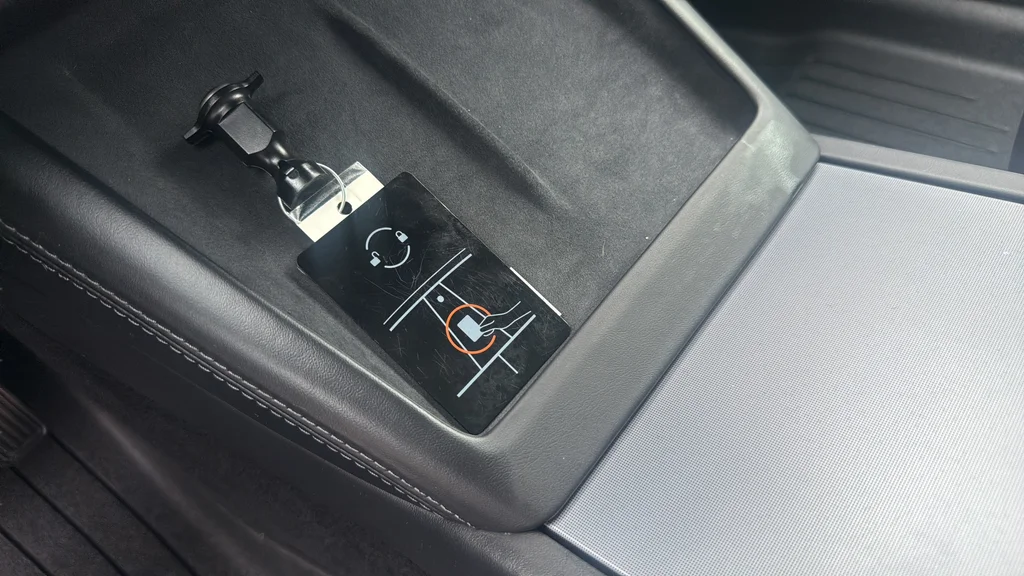 2025 Tesla Model 3 Long Range - Photo 24