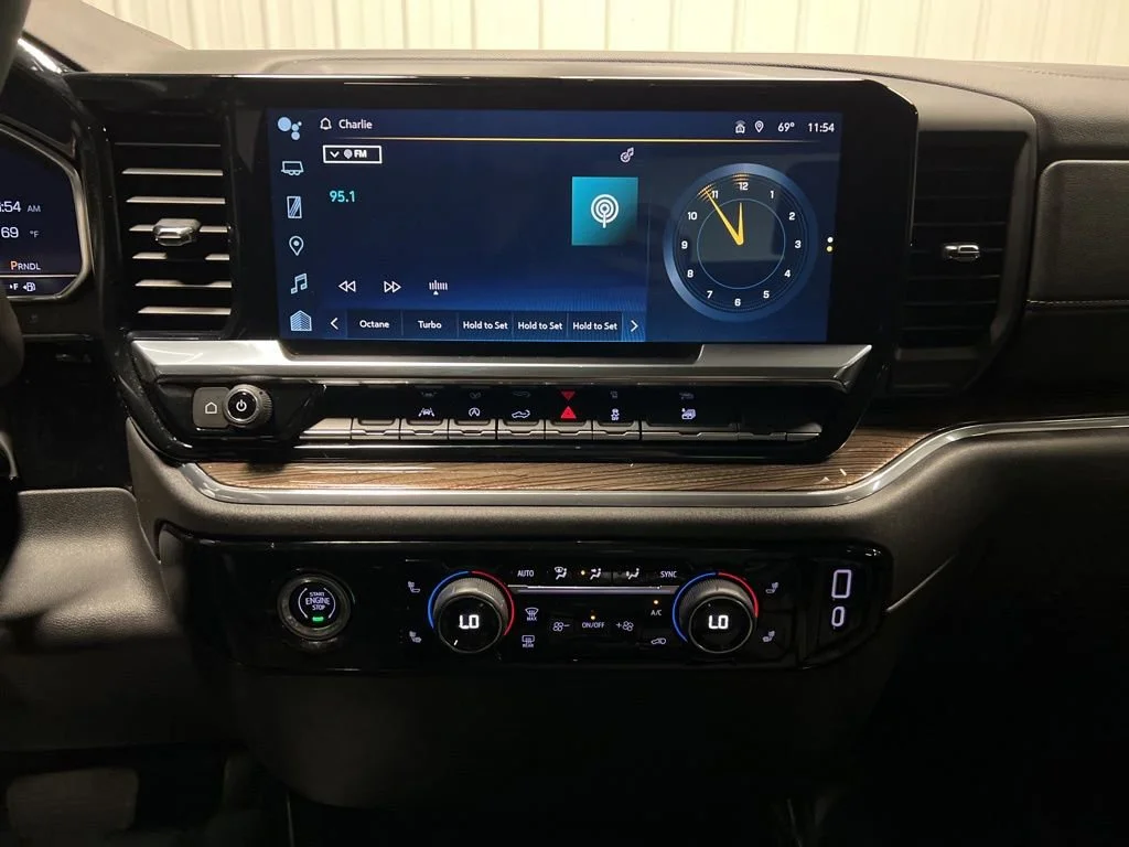 2024 Chevrolet Silverado 1500 LT - Photo 17