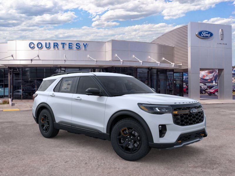 New 2026 Space White Metallic Ford Tremor® image 7