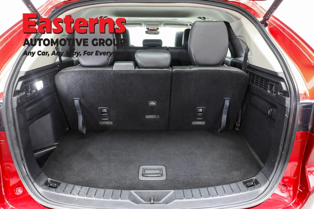 Used 2024 Red Mazda 3.3 Turbo Preferred Plus image 7