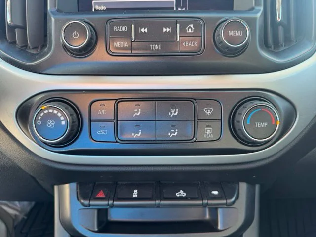 Used 2015 Gray Chevrolet LT image 29