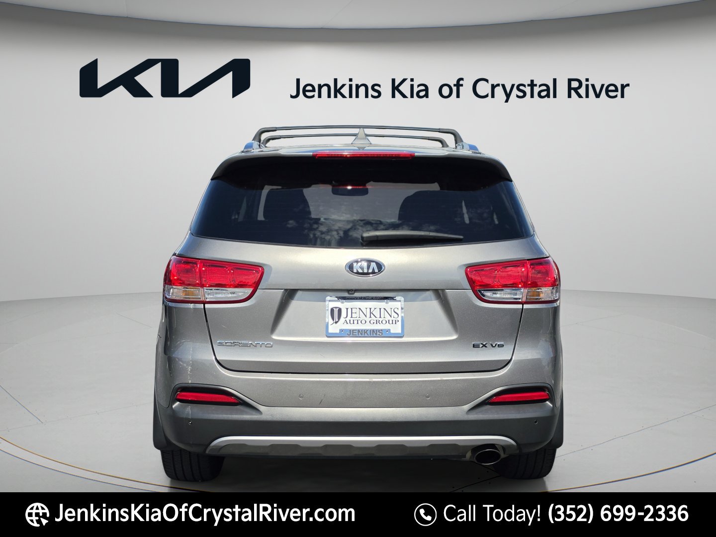 Used 2018 Titanium Silver Kia EX V6 image 6