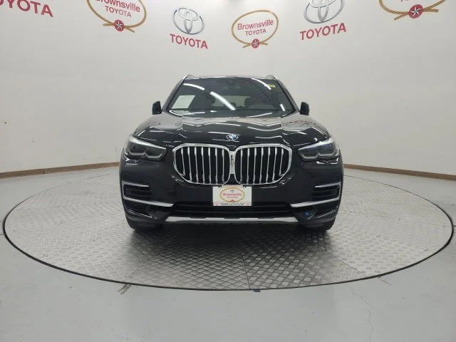 Used 2023 Black BMW xDrive40i image 4