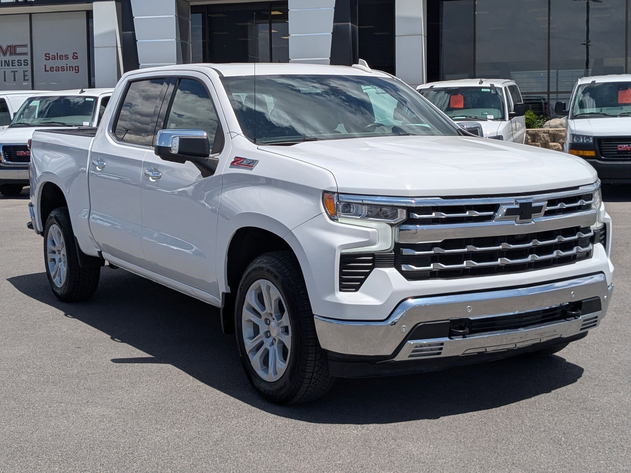 Used 2022 Summit White Chevrolet LTZ image 7