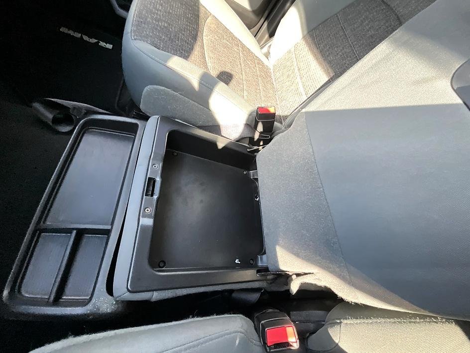 Used 2017 Black Ram SLT image 32