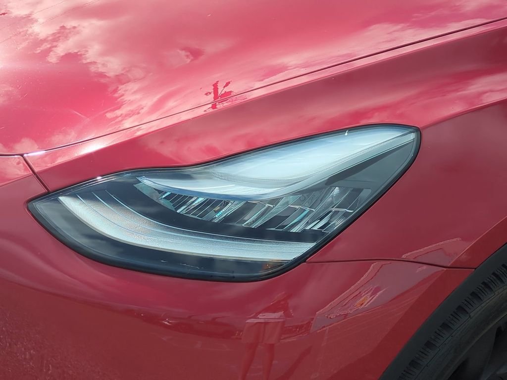 2021 Tesla Model Y Long Range - Photo 10