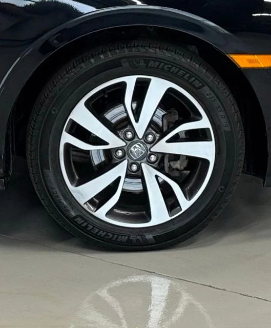 Used 2022 Black Honda Touring image 33