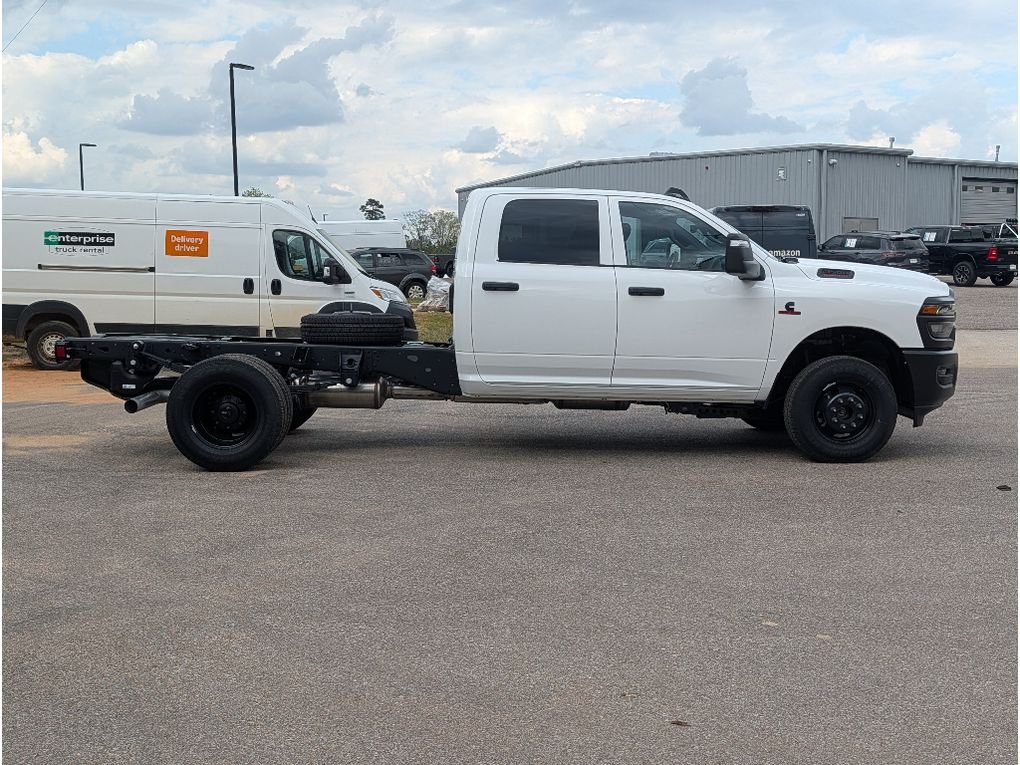 New 2026 Bright White Clear-Coat Exterior Paint RAM Tradesman image 6