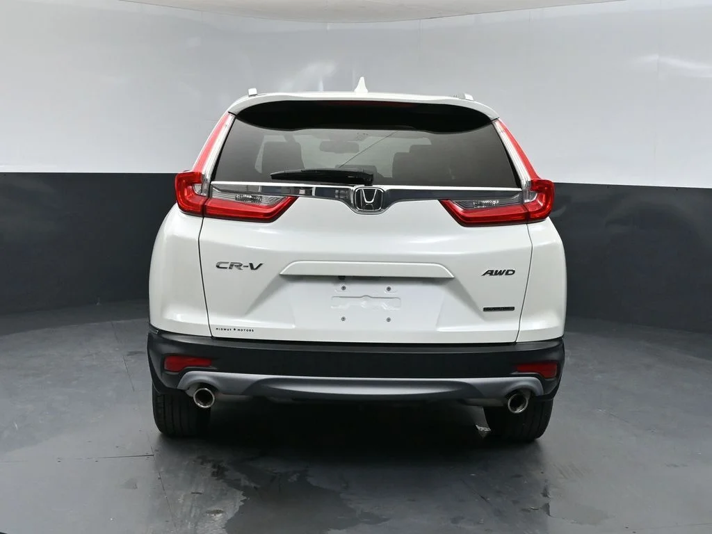 Certified Used 2018 White Honda Touring image 4