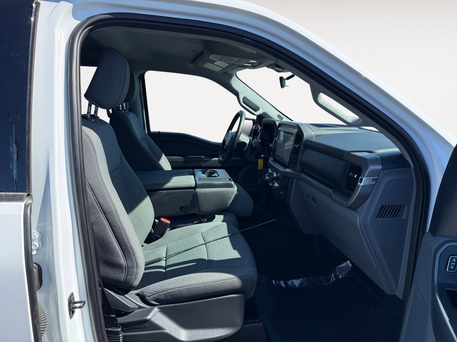 Certified Used 2025 Oxford White Ford XLT image 19