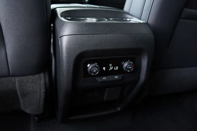 2026 Chevrolet Traverse Z71 - Photo 32