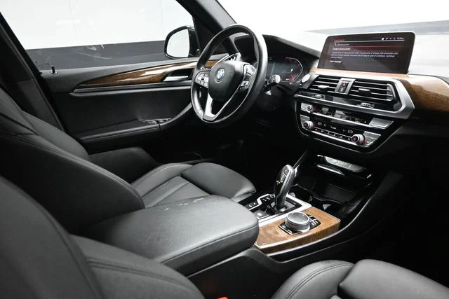 Used 2020 Black BMW xDrive30i image 17