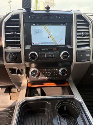 Used 2019 White Ford King Ranch image 17