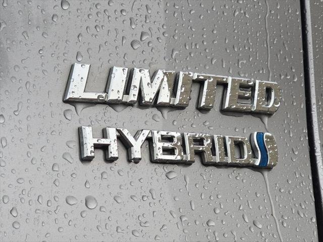 Certified Used 2023 SILVER SKY METALLIC Toyota  image 36