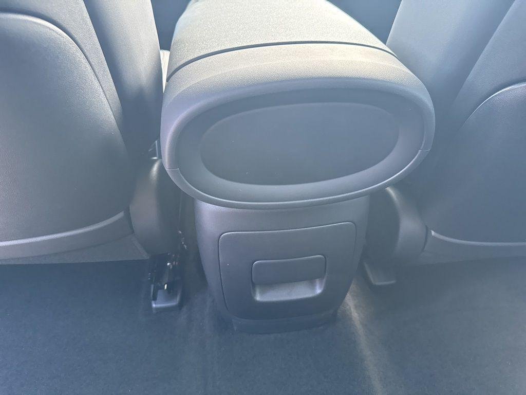 New 2026 Silver Hyundai SEL 8P image 28