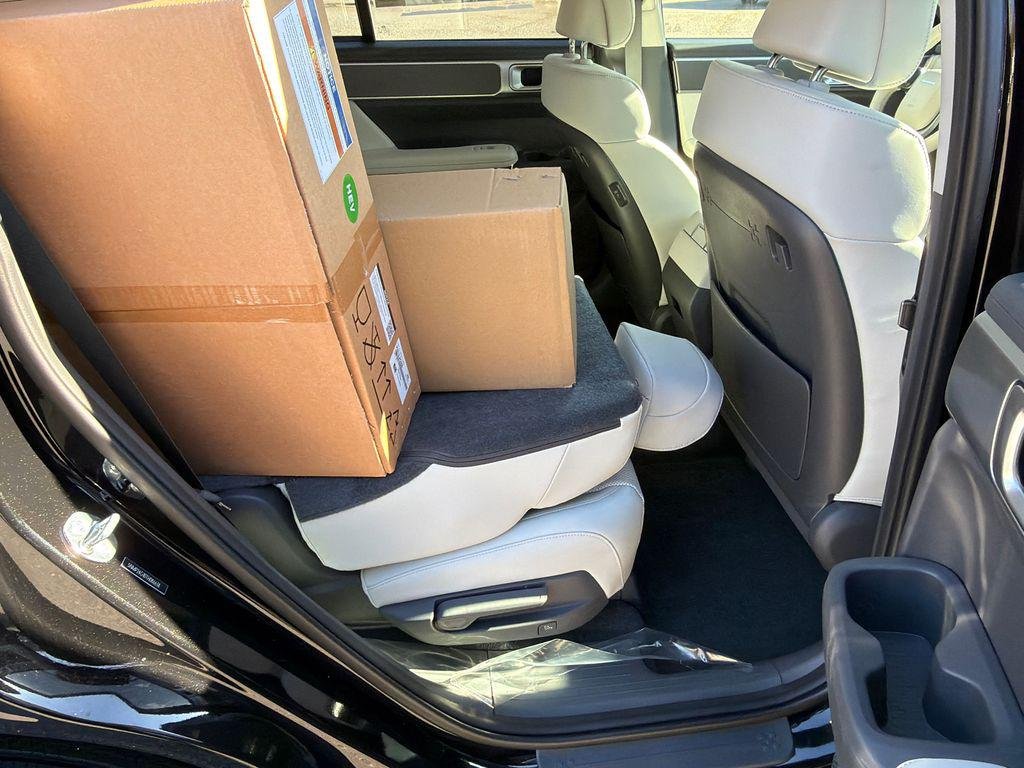 New 2026 Black Hyundai SEL image 15
