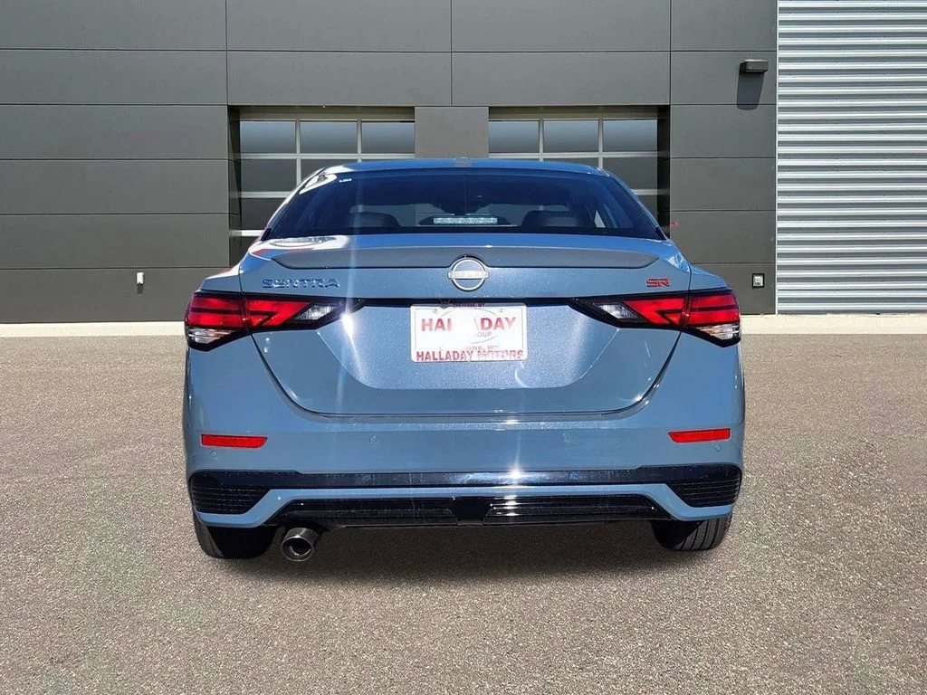 2025 Nissan Sentra SR - Photo 4