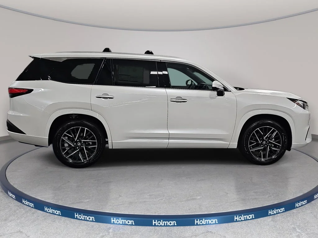 New 2026 Wind Chill Pearl Lexus PREMIUM AWD image 4