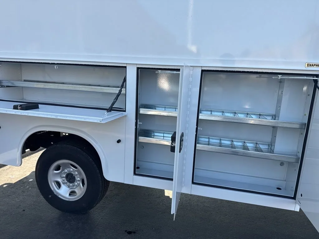 New 2024 Summit White GMC 1WT image 19