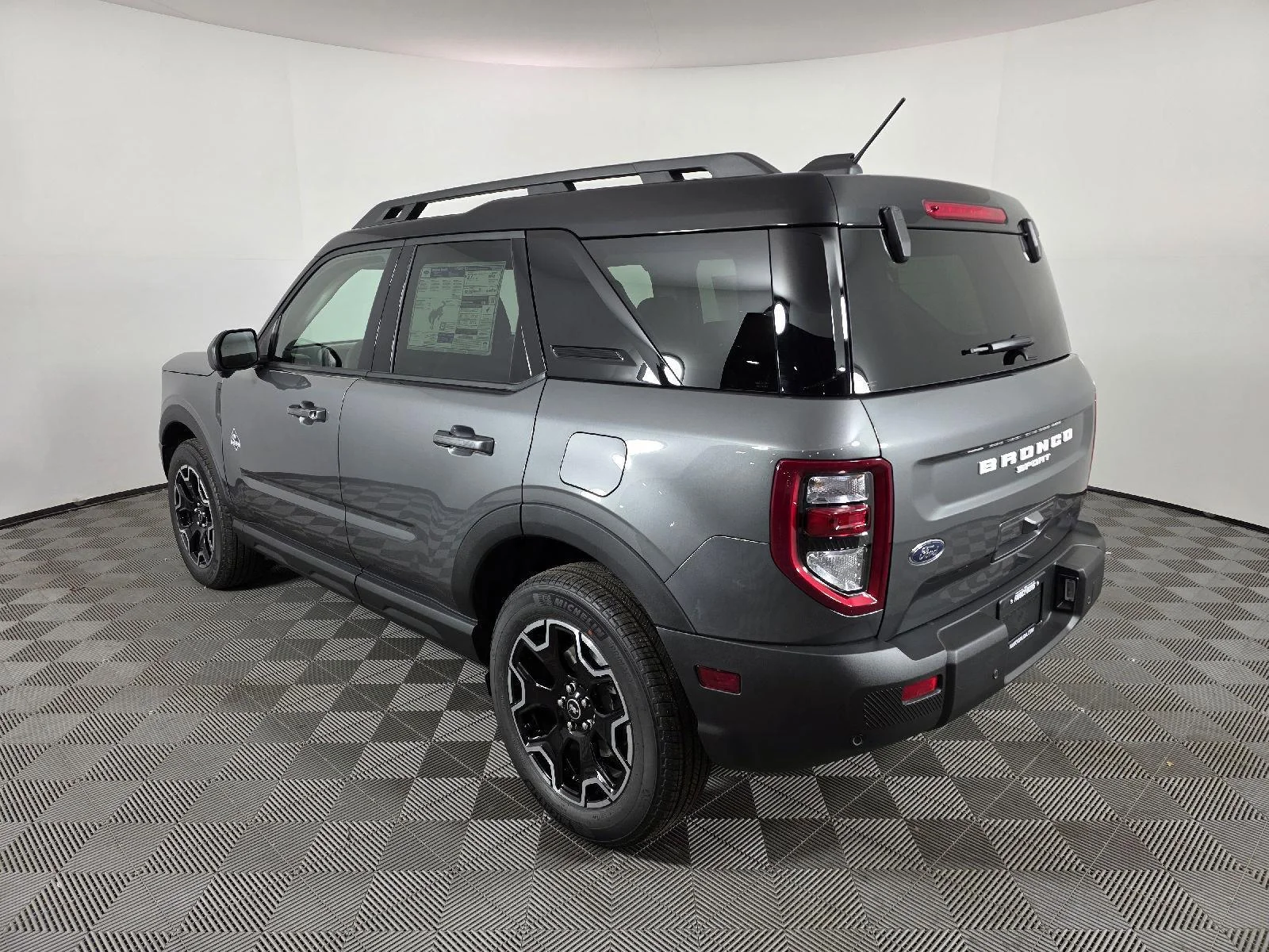 Used 2025 Carbonized Gray Metallic Ford Outer Banks image 3