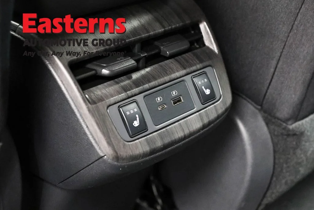 Used 2023 Gray Nissan ENGAGE image 22