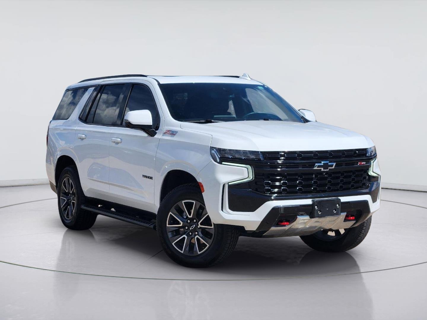 Used 2023 Summit White Chevrolet Z71 image 1