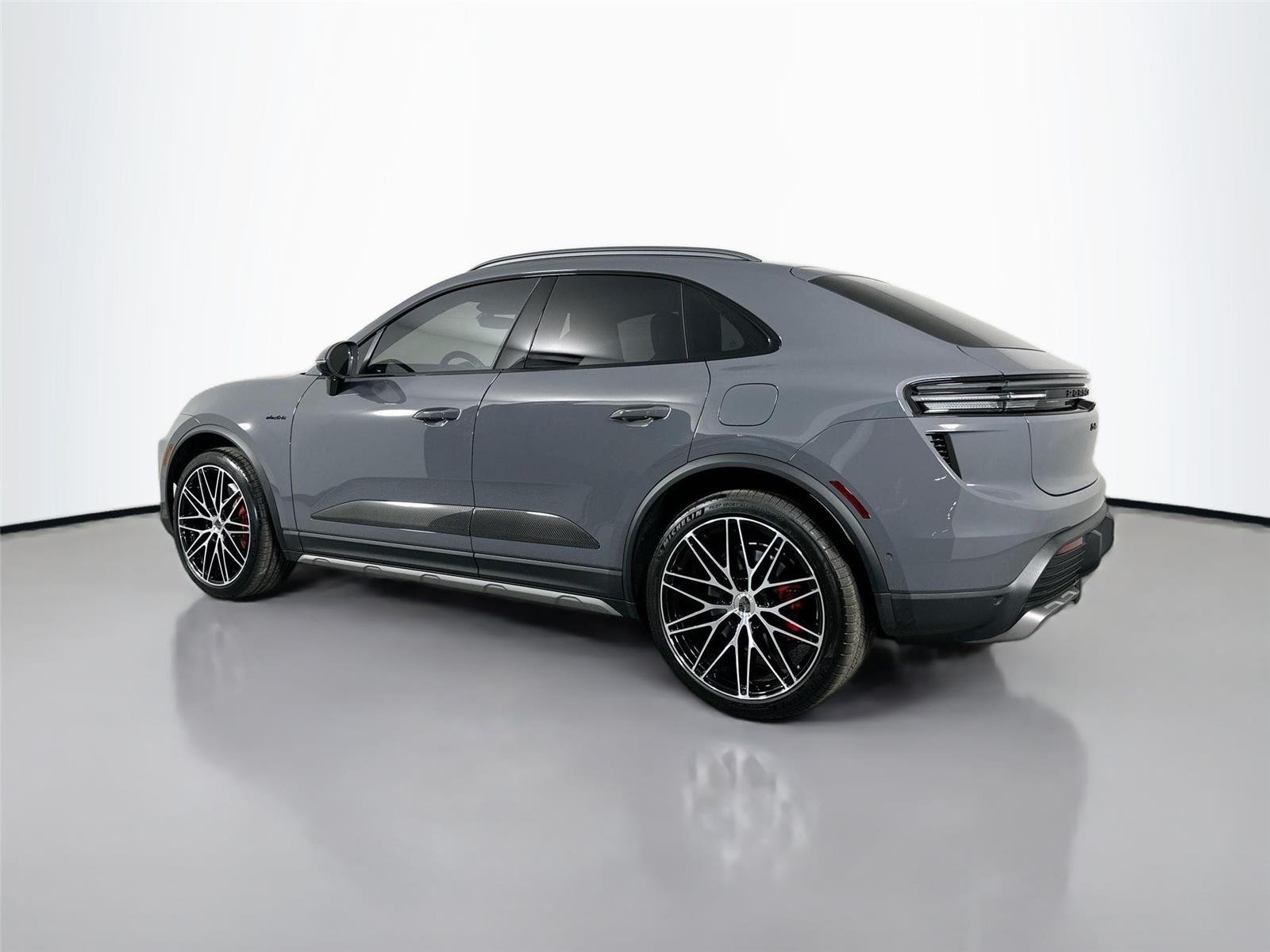 Used 2025 Slate Grey Neo Porsche Turbo image 3