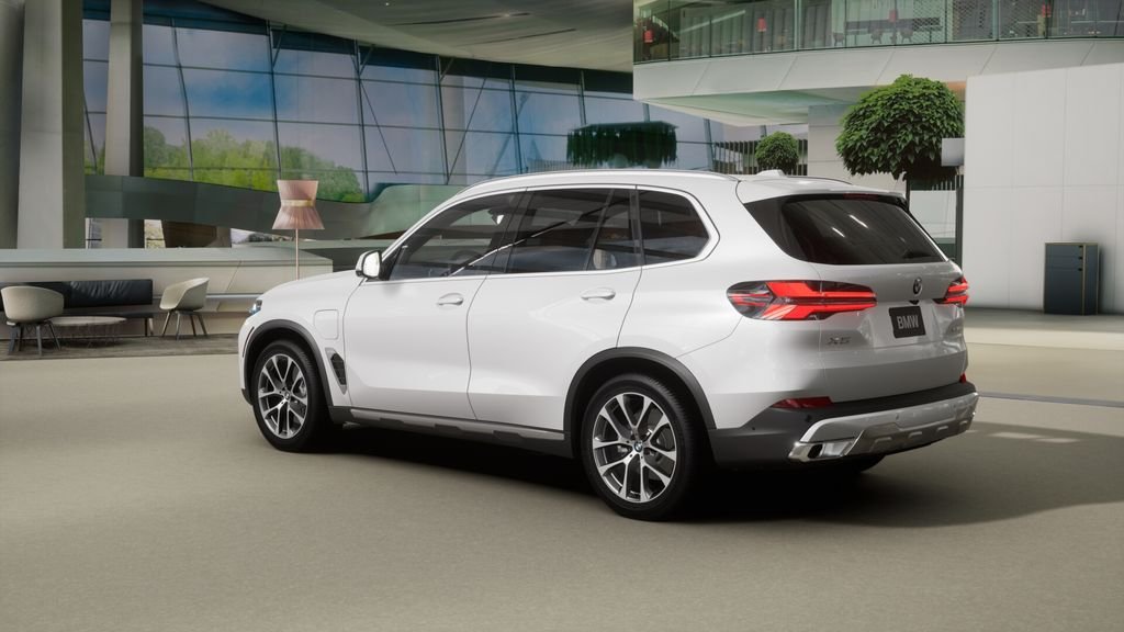 Used 2026 Mineral White Metallic BMW xDrive50e image 28
