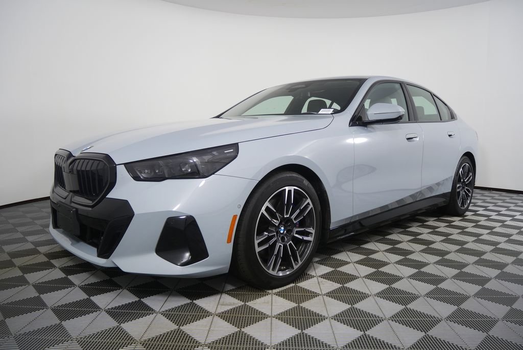 Certified Used 2026 Brooklyn Grey Metallic BMW 540i xDrive image 7