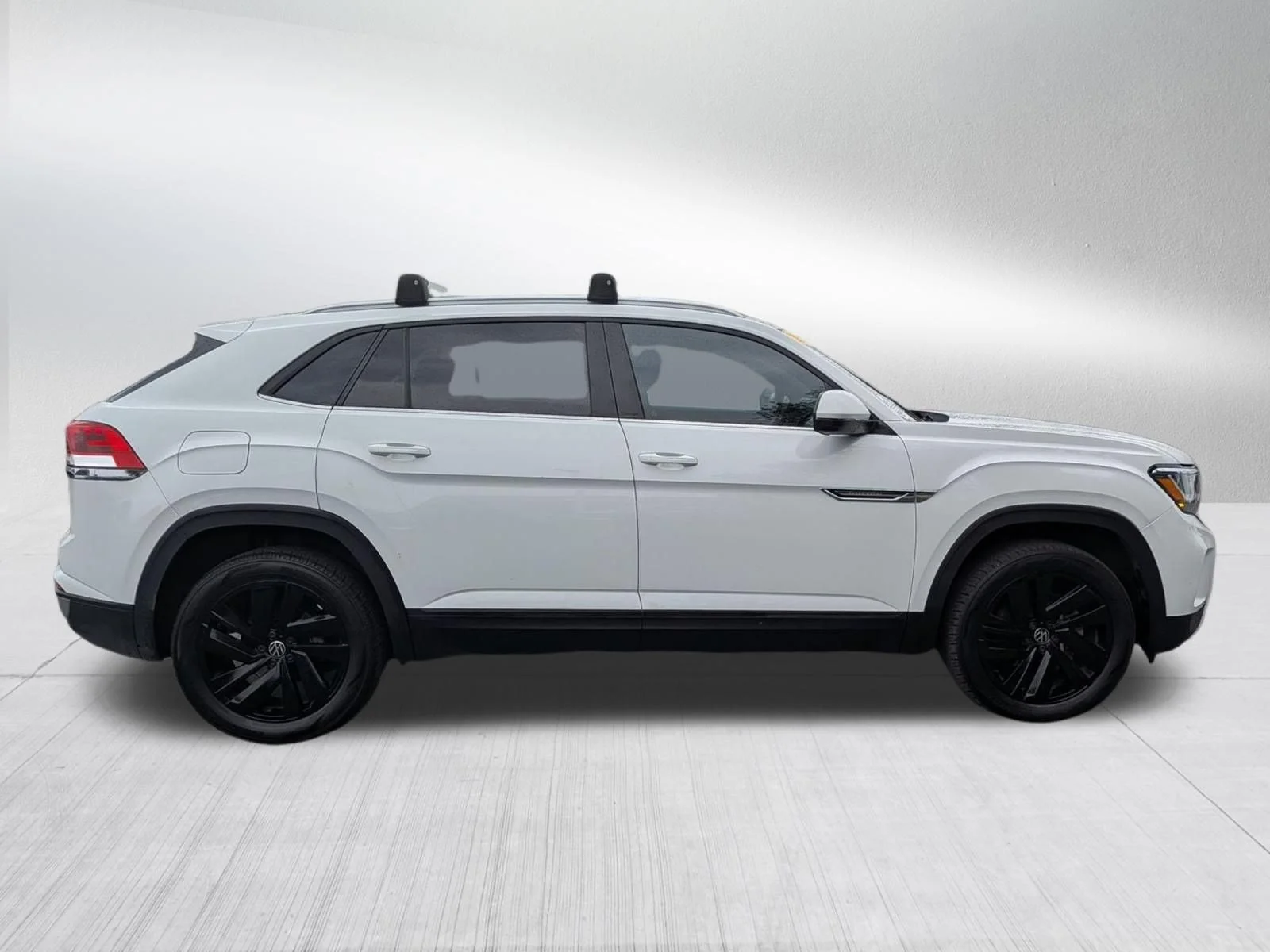 2022 Volkswagen Atlas Cross Sport SE w/Tech - Photo 7