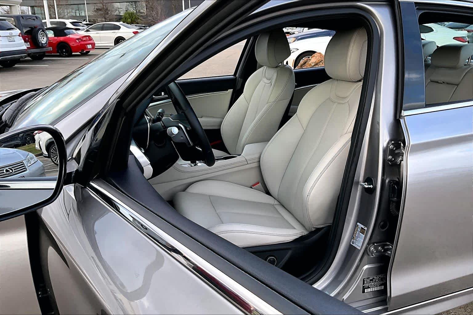 Used 2025 Savile Silver Genesis 2.5T image 15