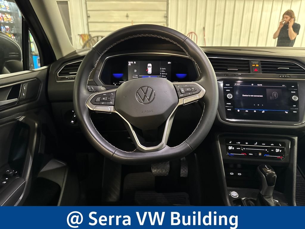 Certified Used 2022  Volkswagen 2.0T SE image 19