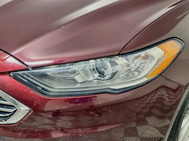 Pre-Owned 2017 Ford Fusion Hybrid SE