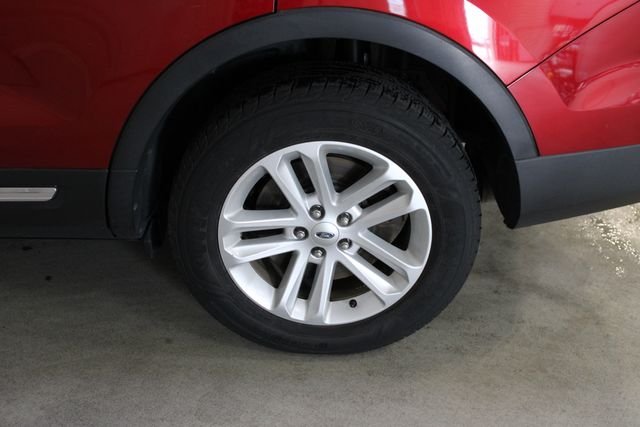Used 2016 Ruby Red Metallic Ford XLT image 36