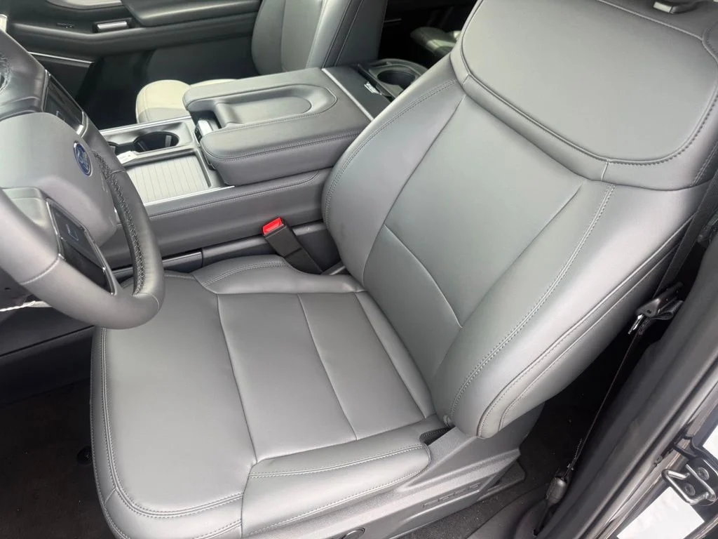 New 2026 Agate Black Metallic Ford Active image 17
