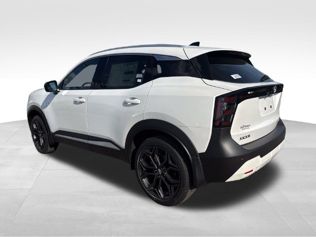 New 2027 Aspen White TriCoat Nissan SR image 3